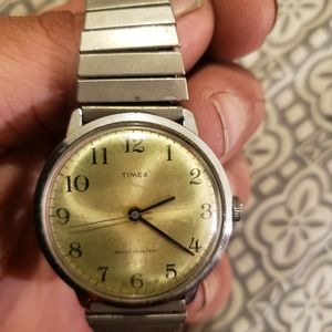 Vintage timex windup wristwatch